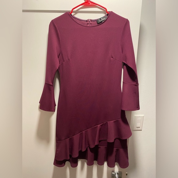 Asymmetrical ruffle skirt Lulu's dress maroon - Picture 1 of 3